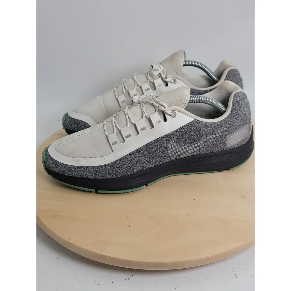 Nike Zoom WinFlo 5 Run Shield  White Gray Women Size 11 AO1573-100